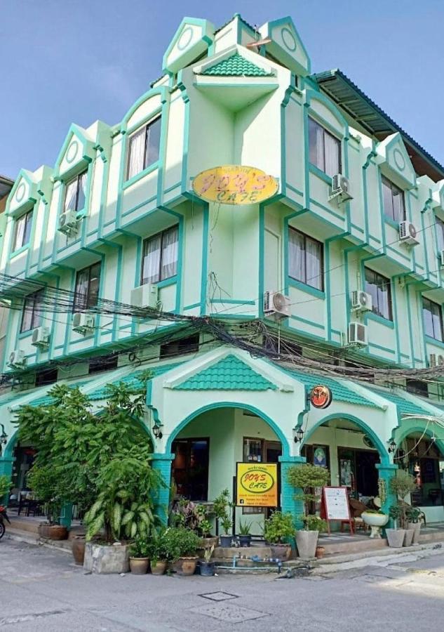 Joys Cafe &